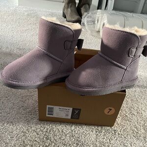 NWT BEARPAWS Toddler Girls Pull On Suede Boots